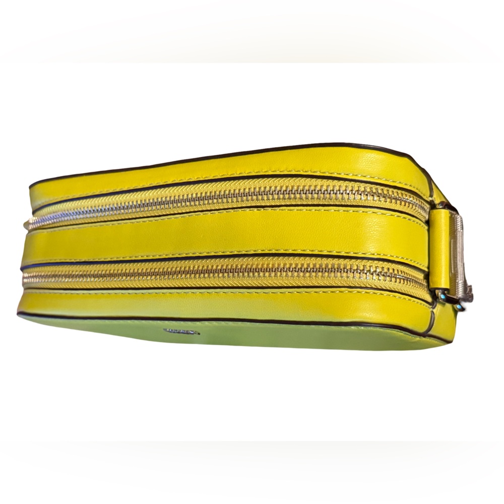 DKNY NWT Stunning Vibrant Yellow Chartreuse Camera Crossbody Bag & Pouch (P179) - Picture 3 of 11